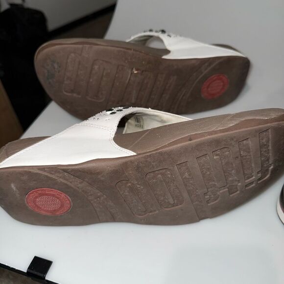 Fitflop White and Brown T-Strap Sandals with Decorative Cutouts - Picture 4 of 6